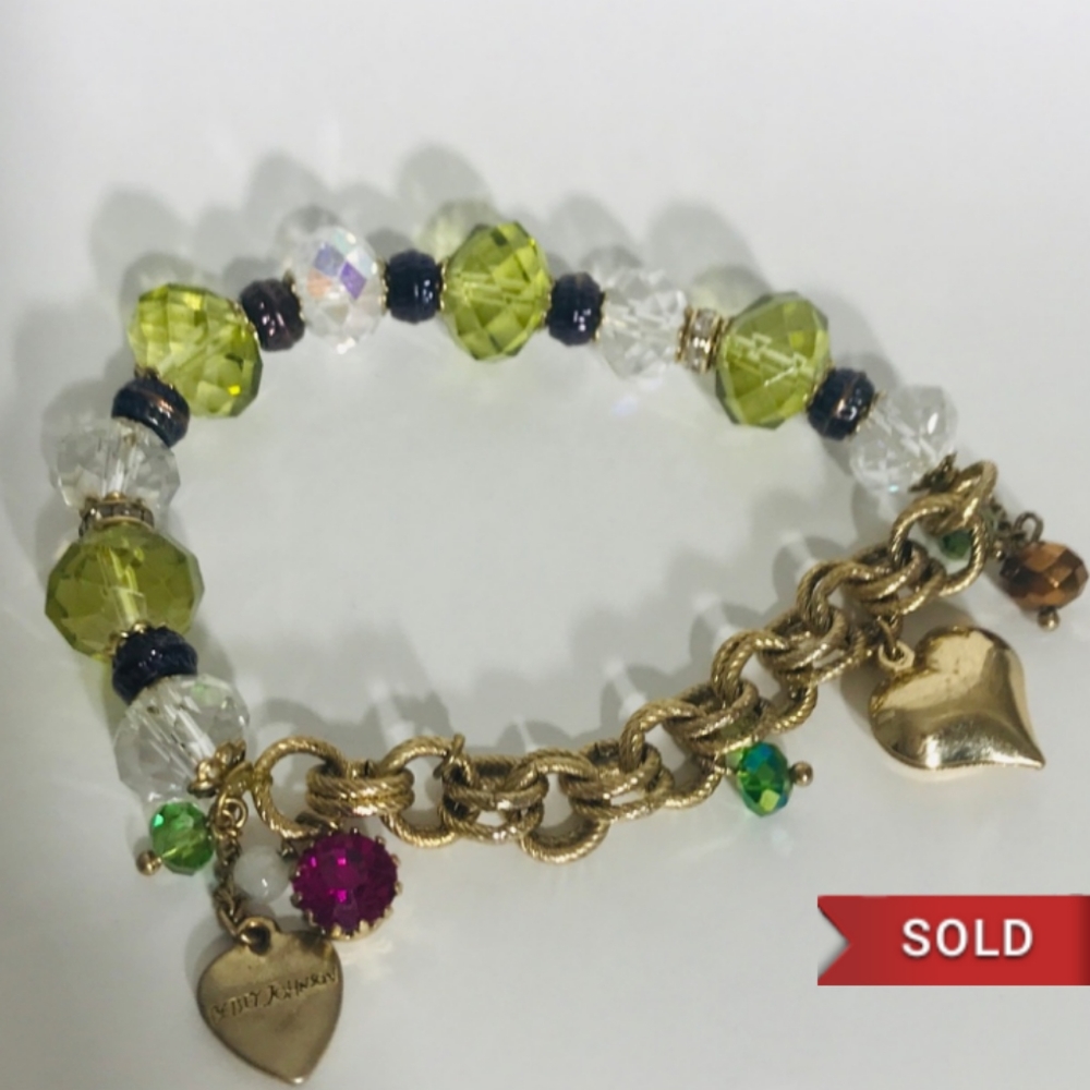 ❌SOLD❌Betsey Johnson Charm Bracelet with Green